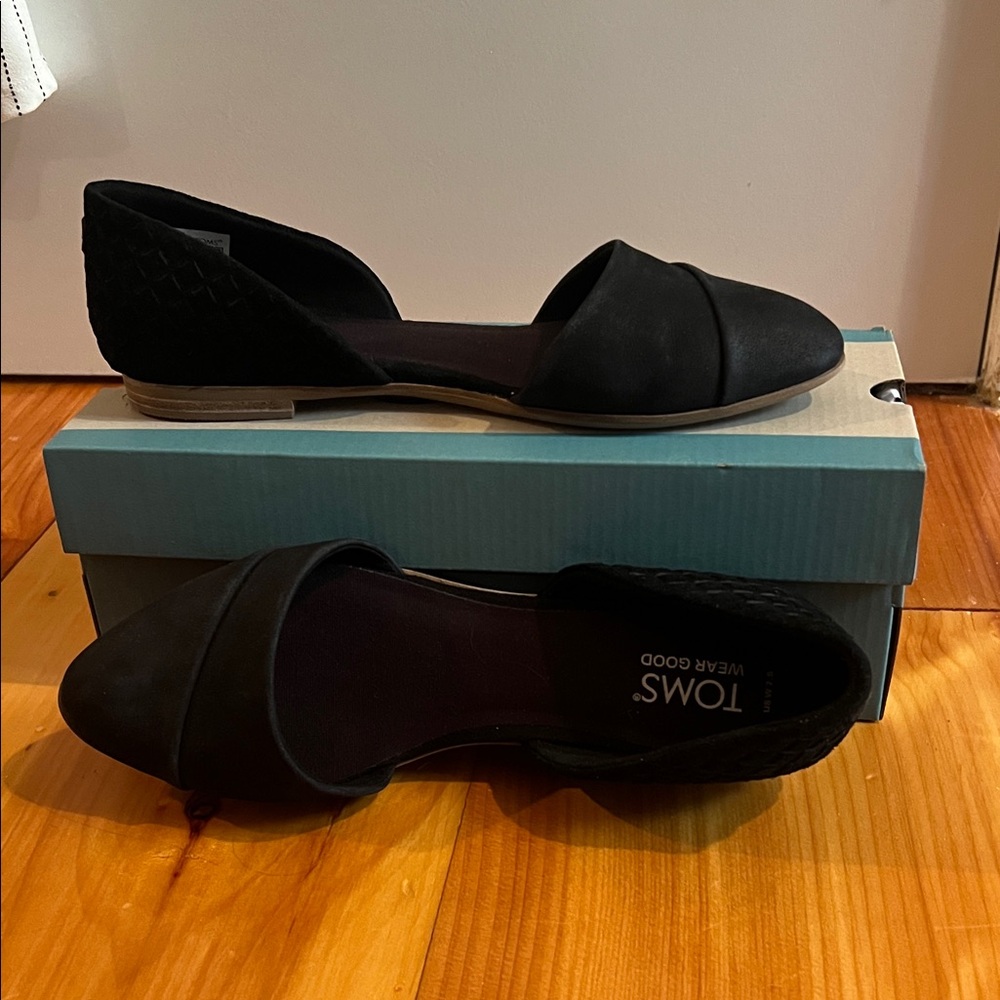 TOMS Women's Black Loafers